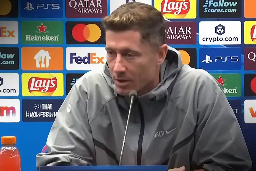 Robert Lewandowski Rekomendasikan Nama Karim Adeyemi Sebagai Penggantinya di Barcelona Robert Lewandowski